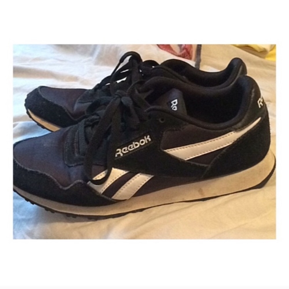 Black Reebok Classics